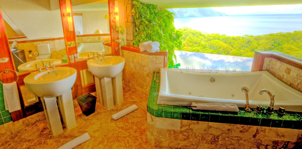 Jade Mountain Bathroom